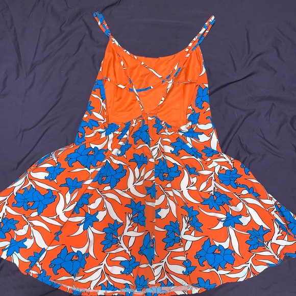 Mini dress - Picture 2 of 3